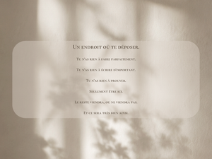 Carnet de la maison Selv Rituel, Volume I, avec couverture illustrée, page intérieure et design artistique visible.