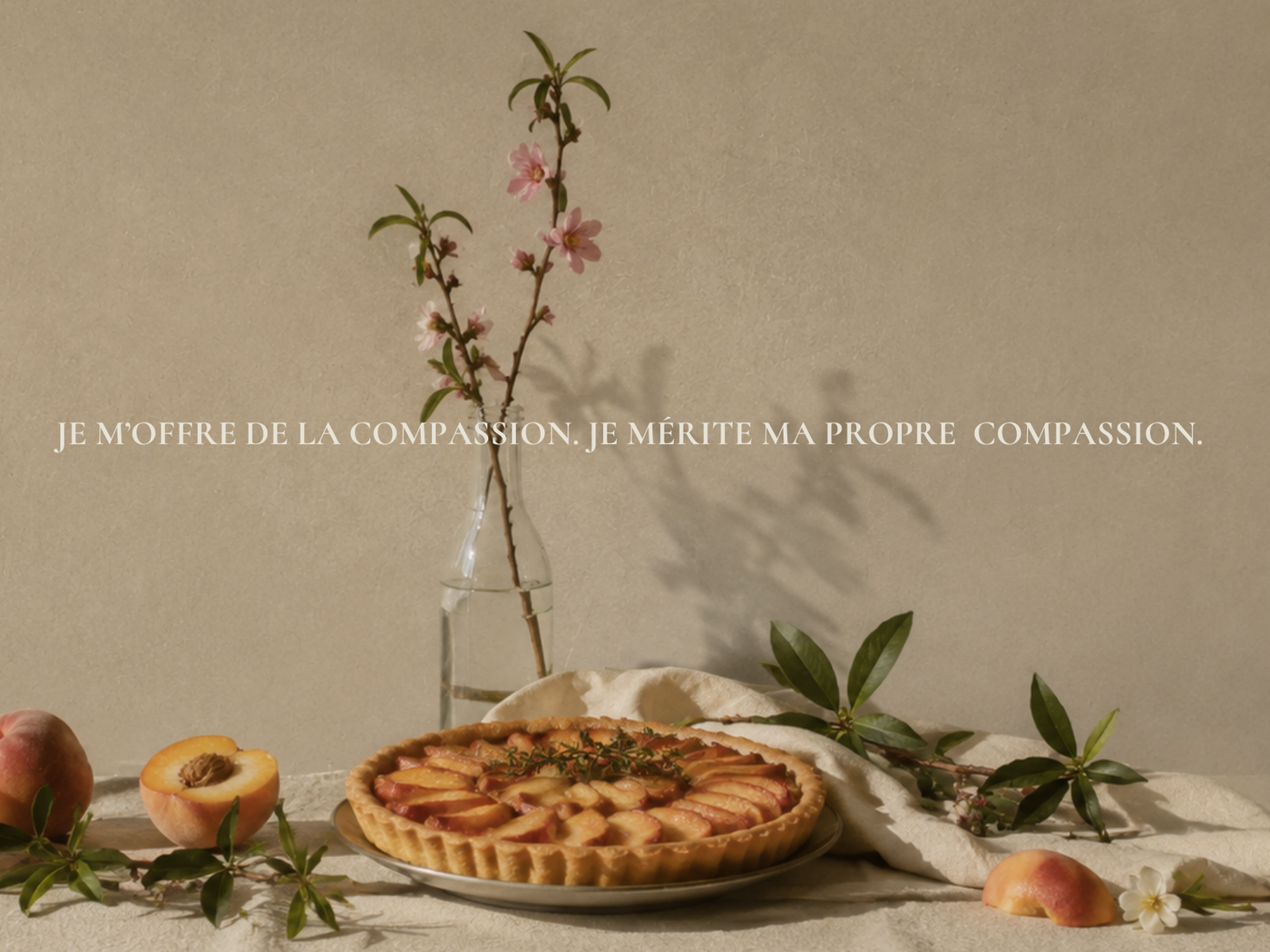 Carnet de la maison Selv Rituel, volume 1, avec une affirmation sur la compassion, illustrée dans l’image.